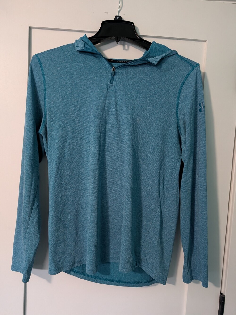 Men's Under Armor Long Sleeve Hooded Medium